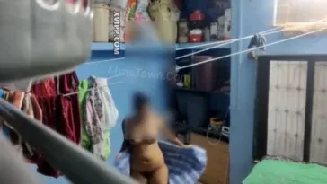 Sri Lankan Aunty Spy Bathing & Changing Dress