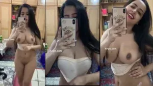 Horny Young Wife Showing Her Boobs MMS