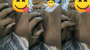 Sri Lankan Schoolgirl Fingering in School Uniform 😍😘