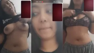 Beautiful Girl Topless Boob Showing MMS Video Call