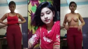 Beautiful Indian Teen Girl Showing Boobs, Pussy & Ass Hole